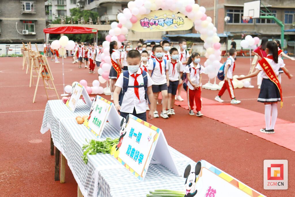 ced4b647b7fe648017fed4a31d8a6c19.jpg
