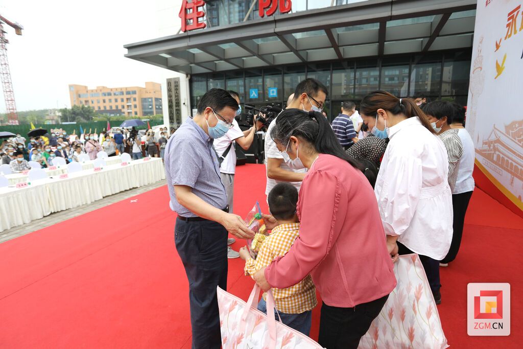 fc3eff85be8baf9f4cef3175a8ed96ca.jpg