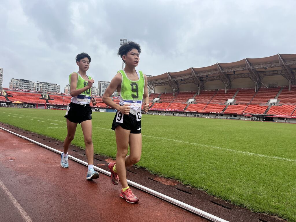 5000米竞走 记者 陈行 摄.jpg