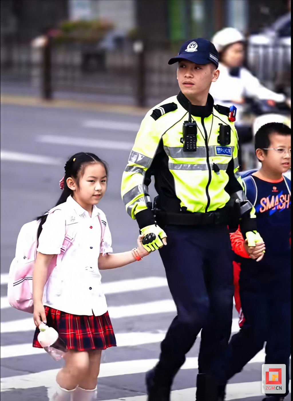 守护交通安全 护航成长每一步.png