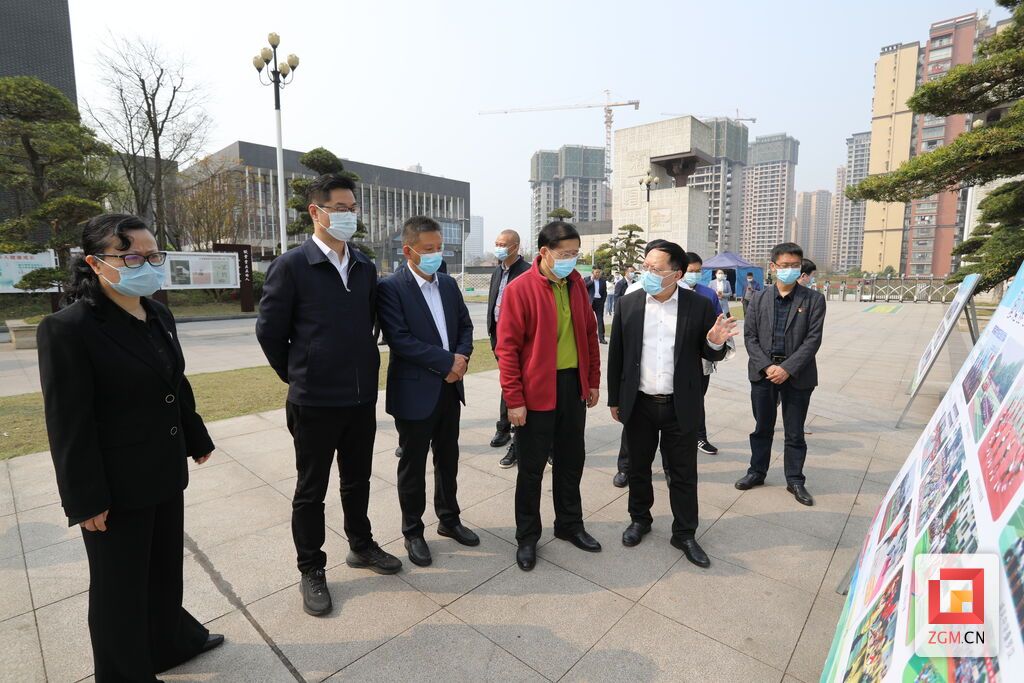 省體育局羅冬靈局長調(diào)研富順二中青少年訓練情況.JPG