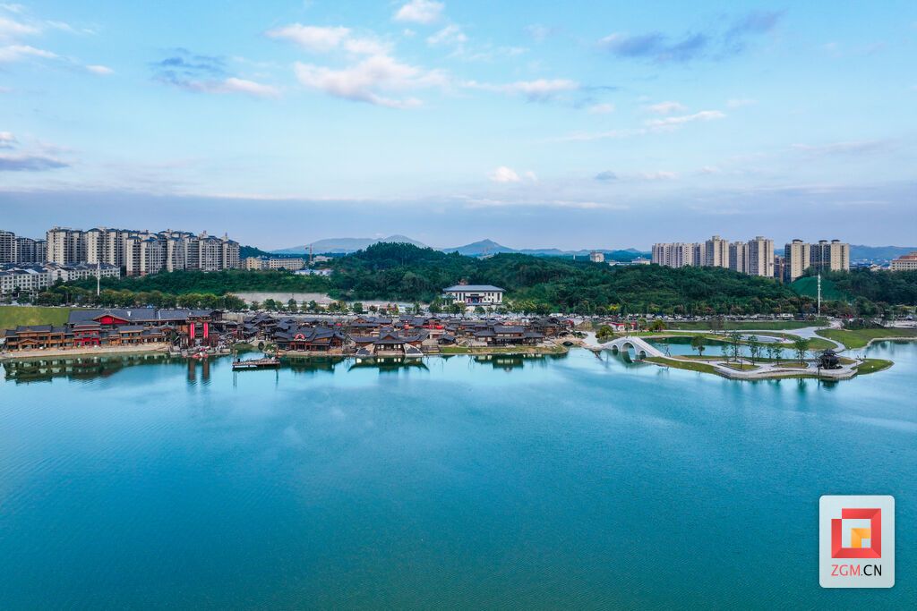 金月湖鸟瞰图。   南岳里供图.jpg
