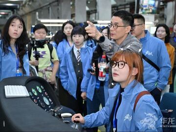 全国重点网媒看重庆丨成本从2500万降至750万！记者团探秘重庆单轨国产化背后的工匠力量