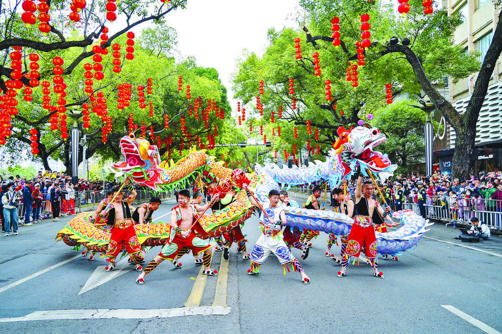 图9：2月23日至24日，“舞动中国龙”——龙舞大巡游全国主会场活动在惠州举办。.jpg