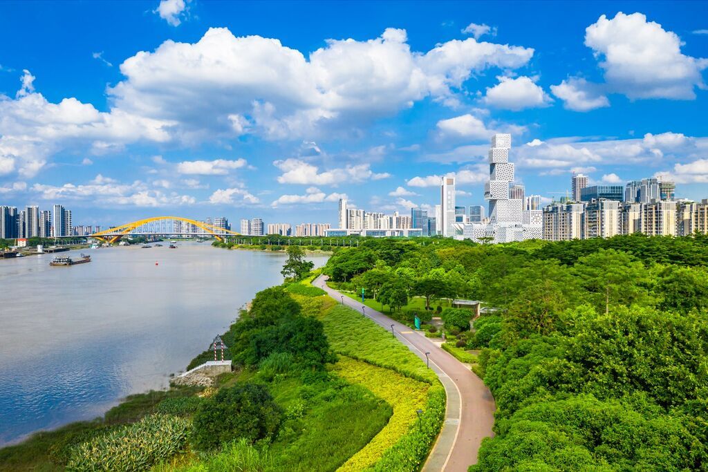 佛山新城东平河沿岸美景。图片由佛山日报社提供