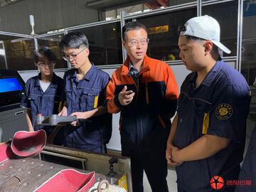 从焊花飞溅到星光璀璨 四川省“最美教师”章友谊的育人答卷