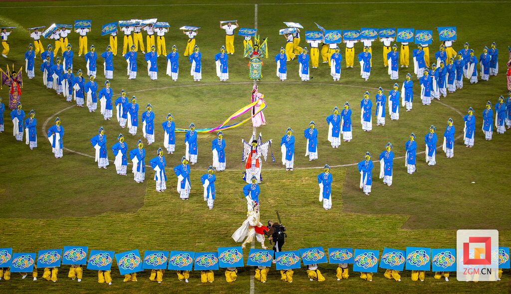 文艺演出 记者 叶卫东 摄.jpg