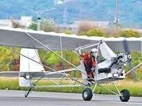 央媒看四川丨成都00后小伙李英豪：会开飞机，还会造飞机