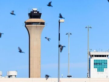 政府“停摆”持续 美国当天已取消890趟航班