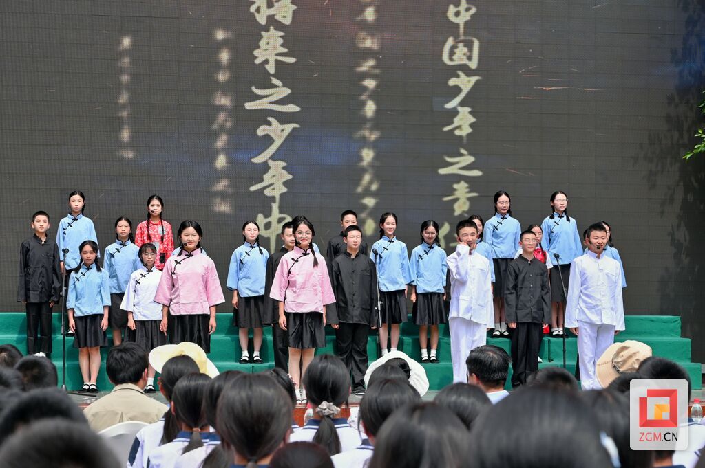 学生.jpg
