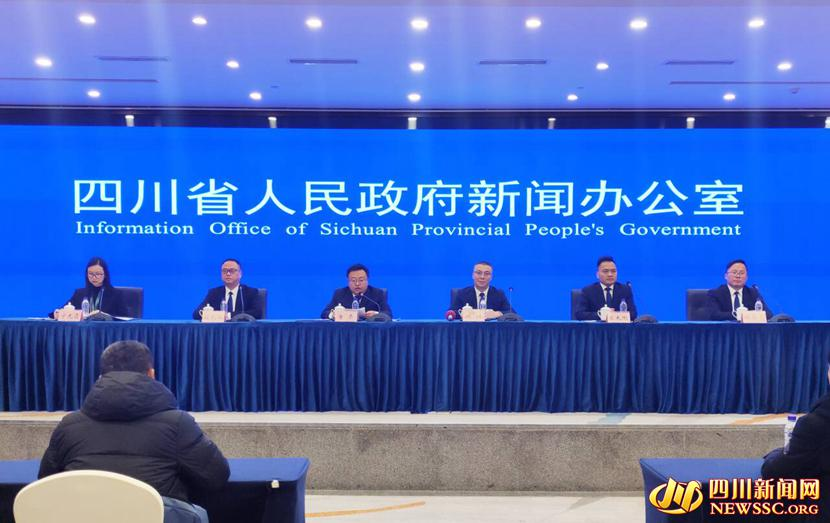 发布会现场.jpg