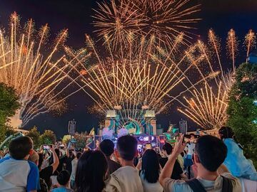 这个“双节”，自贡“龙”重登场、“夜”态万千 