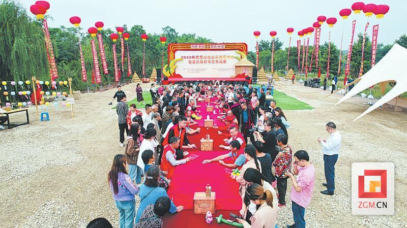 永安镇草雕主题游园活动现场
