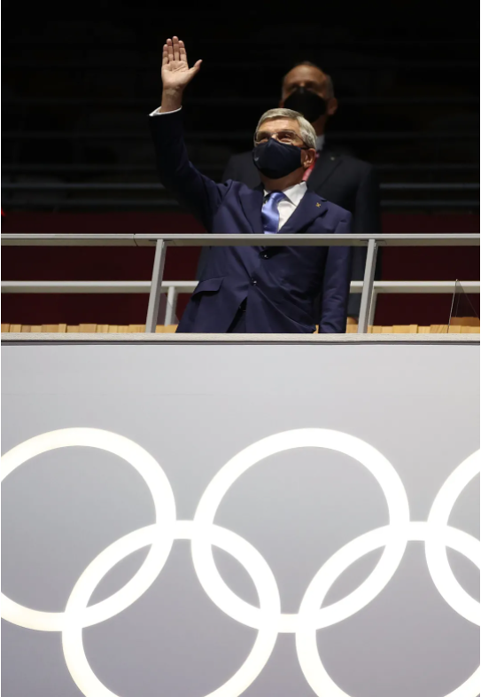 这是国际奥委会主席巴赫出席开幕式。新华社记者 曹灿 摄