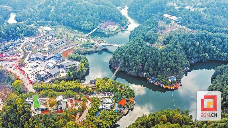 “中國體育旅游風景區(qū)”尖山風景區(qū).jpg