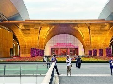 搭乘“进博号”快车，共享中国发展机遇