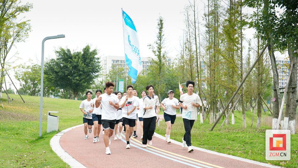 青春洋溢.jpg