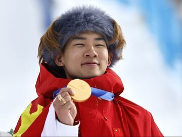 定了！苏翊鸣担任米兰冬奥会闭幕式中国体育代表团旗手丨剑走冬奥