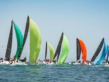 2026城市俱乐部国际帆船赛在青岛启幕 38队参赛