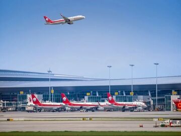 双国际机场腾飞5年，成都跃升至“全球航空大都市二十强”