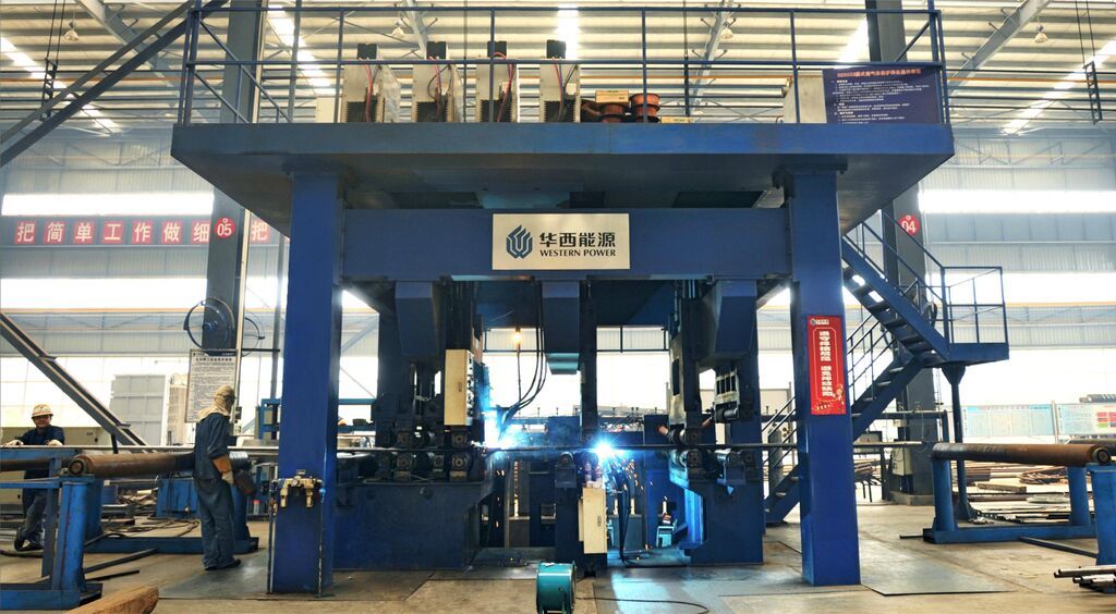 華西能源式水冷壁自動(dòng)焊機(jī).jpg