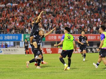 “川超”快评丨“干翻成都”，凉山队今夜做到了！这就是“川超”，一切皆有可能