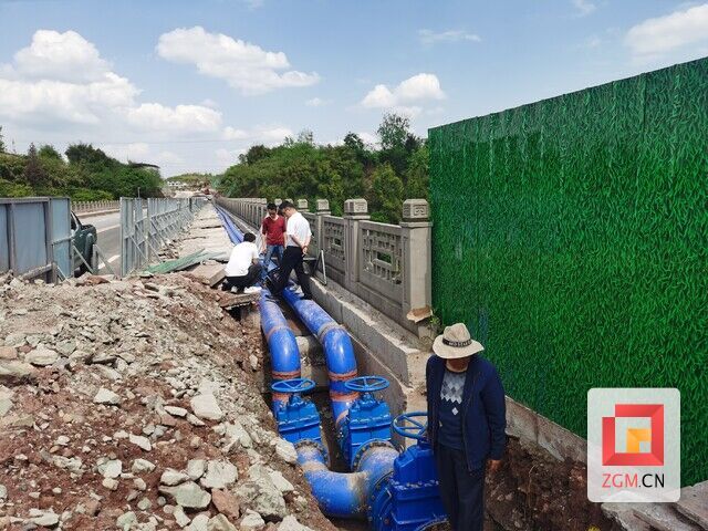 城乡供水一体化项目施工现场.jpg