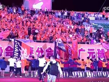 央视《足球之夜》聚焦川超联赛，广元足球热点燃城市激情
