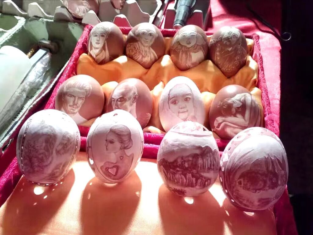 7薄薄的蛋壳雕刻出惊艳的作品.jpg