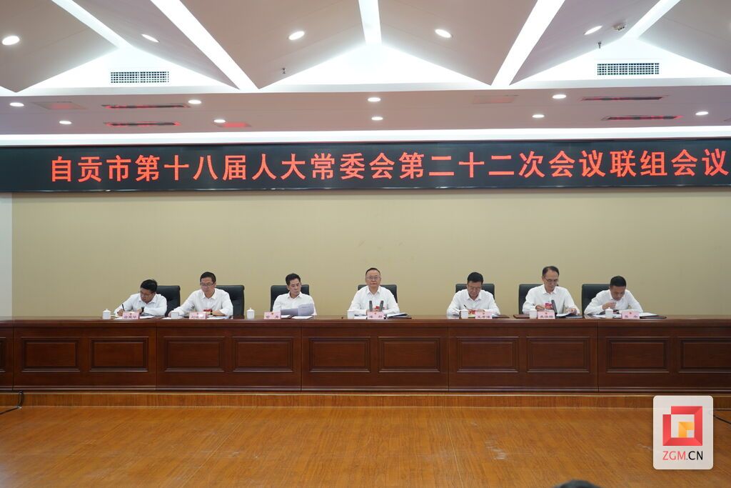 專題詢問現(xiàn)場.JPG