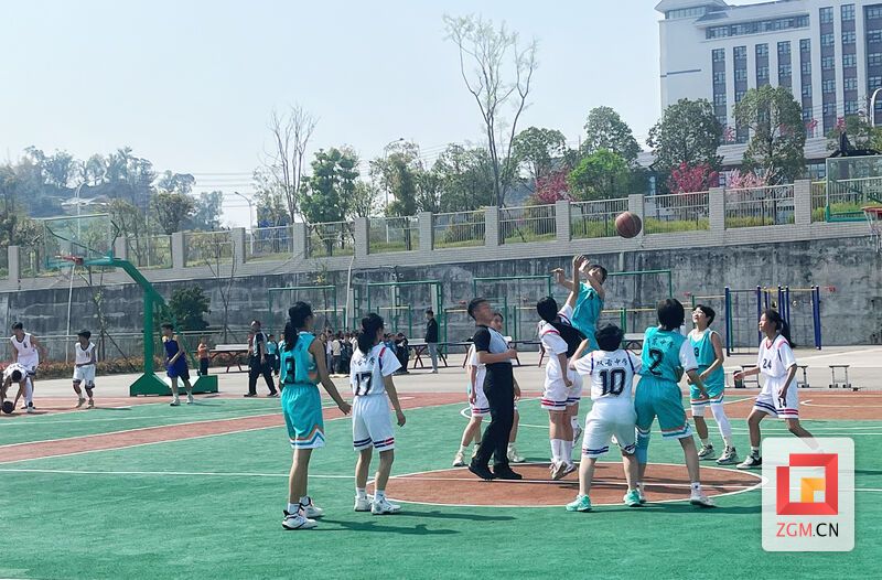 2024年荣县中小学生运动会篮球比赛火热开赛
