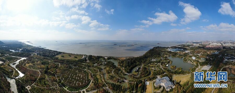 这是江苏南通五山及沿江地区景色（2020年11月13日摄，无人机照片）。新华社记者 季春鹏 摄