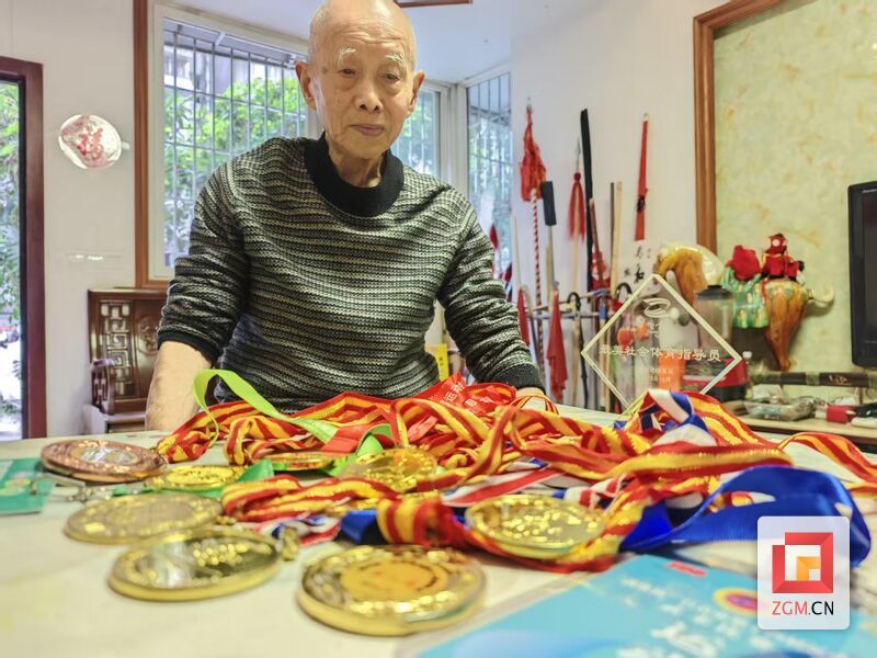 邓善昌近照 记者 张才 摄.jpg