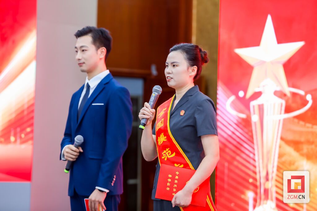 尹红梅专访1.jpg