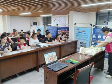 暑期 “家庭健康营养餐”活动让自贡“紫薇小天使”家庭受益良多