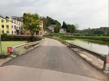 告别“悬空险路”！新民镇乡村小路变身平安便民道
