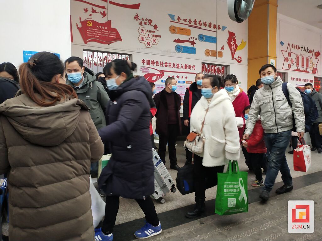 18219b9b86e64e7dae24dfd2e9007e0d.jpg