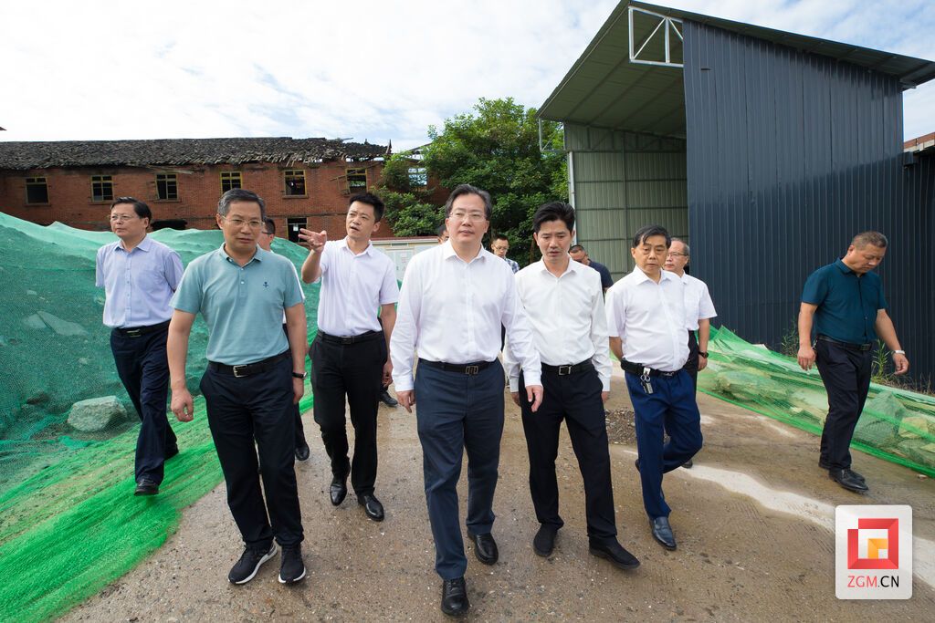 范波在自贡石运建材科技有限公司调研督导