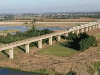 车尾变身车头！揭秘高铁为啥“换向”