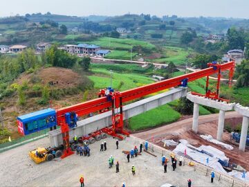 【聚焦重大项目】自永高速（四川境）首片预制梁成功架设
