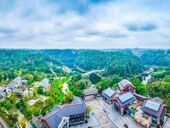 尖山风景区：“天然氧吧”冬景如画