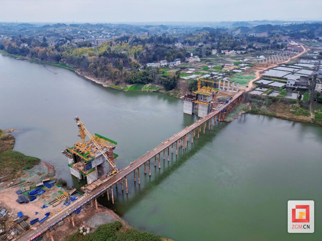 S436东湖至富世段项目建设现场.jpg