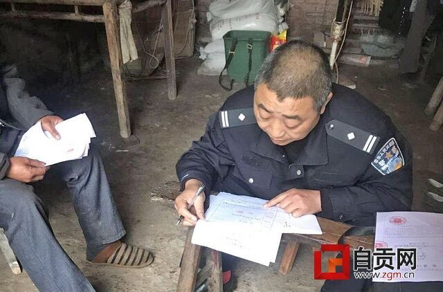 走村串户调查了解案情3.jpg