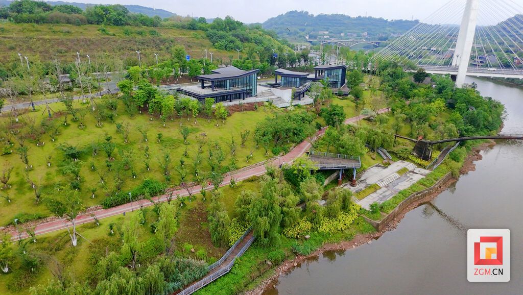 双风湿地公园沿岸 记者罗祥瑞 摄.jpg