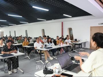 内自同城 | 学直播练带货！内江新农人解锁电商新技能