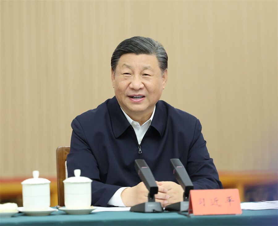 2024年5月23日下午,中共中央總書記,、國家主席,、中央軍委主席習近平在山東省濟南市主持召開企業(yè)和專家座談會并發(fā)表重要講話。新華社記者 鞠鵬 攝