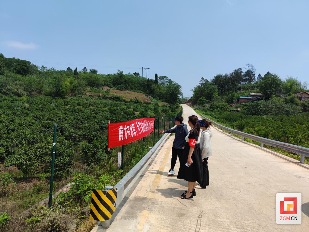 富順縣防溺水專(zhuān)班成員到永年鎮(zhèn)督查防溺水工作1.png