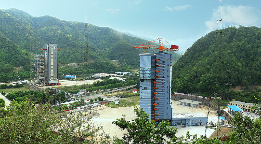 卫星基地全景 - 副本.png