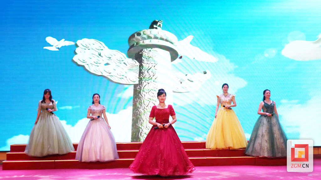 教师演唱.jpg