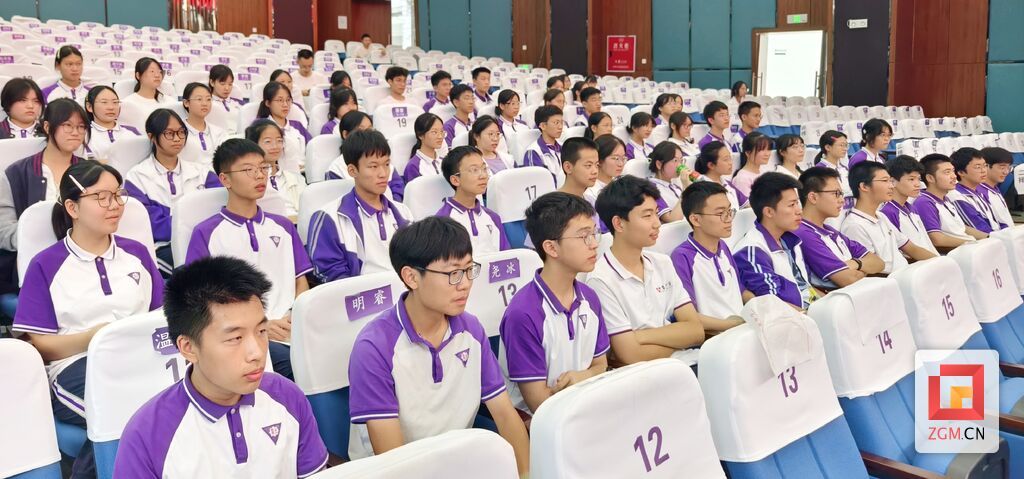 认真聆听.jpg